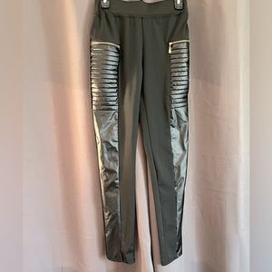Fake leather leggings